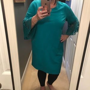 JM Collection 1X green dress with cut out sleeves